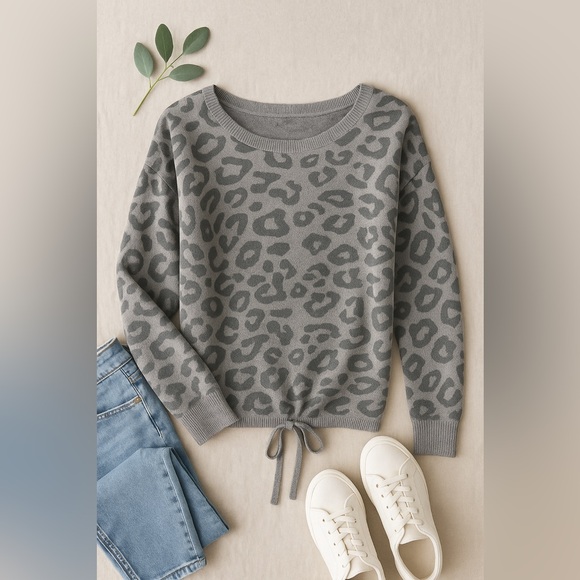 Barefoot Dreams CozyChic Ultra Lite Leopard Print Tie Hem Pullover Sweater Gray - Picture 11 of 11